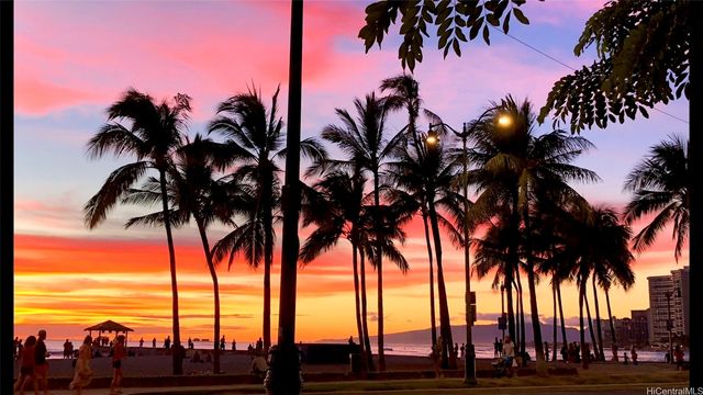 134 Kapahulu Avenue 707, Honolulu, HI 96815