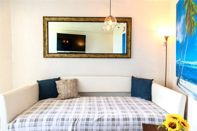 134 Kapahulu Avenue 707, Honolulu, HI 96815