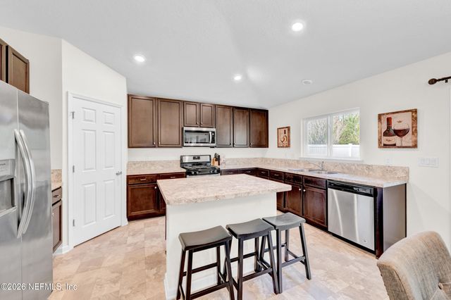 7657 SUNNYDALE Lane, Jacksonville, FL 32256