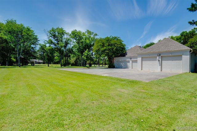 307 Foxhall Road, Pike Road, AL 36064