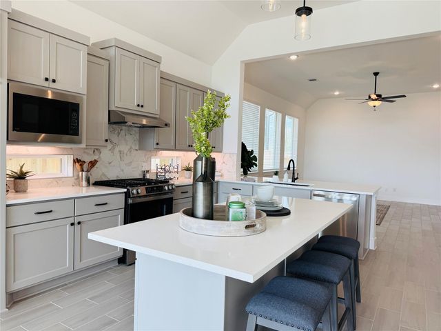 1211 Watermont Drive, Missouri City, TX 77459