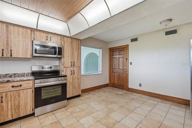 8731 LITHIA PINECREST ROAD, Lithia, FL 33547