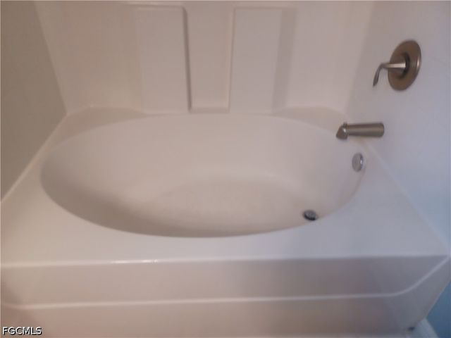 204 NW 5th TER, Cape Coral, FL 33993