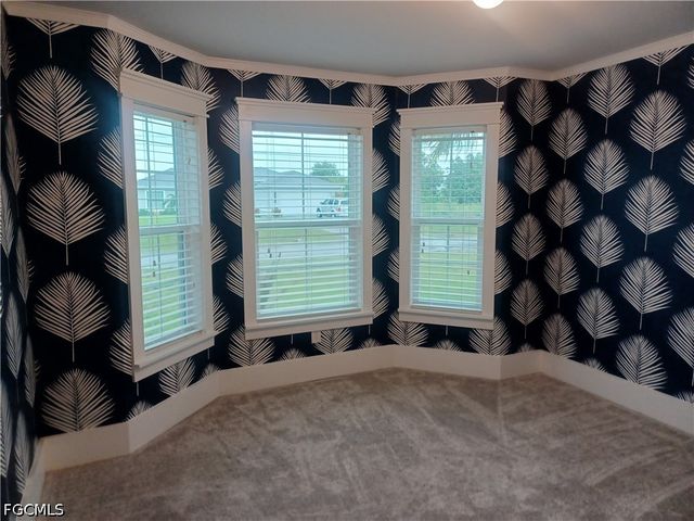 204 NW 5th TER, Cape Coral, FL 33993