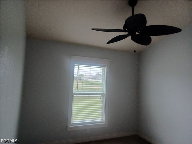 204 NW 5th TER, Cape Coral, FL 33993
