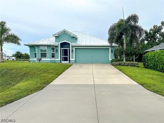204 NW 5th TER, Cape Coral, FL 33993