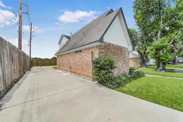 4138 Club Valley Drive, Houston, TX 77082
