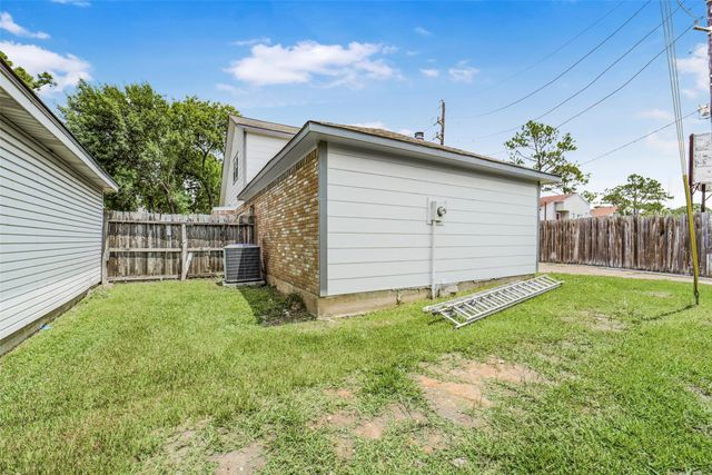 4138 Club Valley Drive, Houston, TX 77082