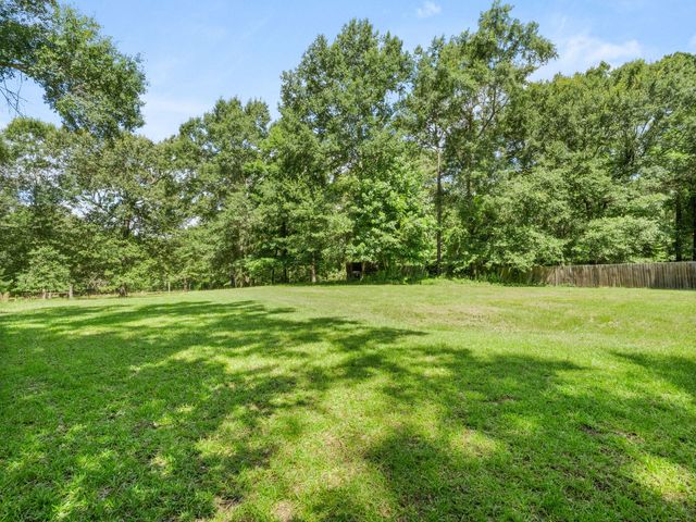 595 Lewis Perkins, Leesville, LA 71446