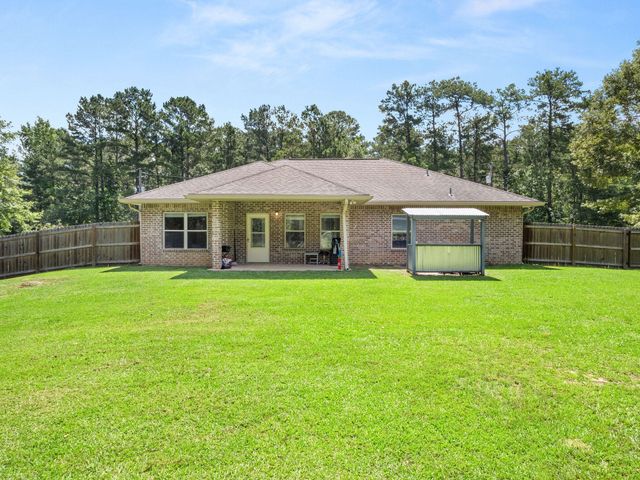 595 Lewis Perkins, Leesville, LA 71446