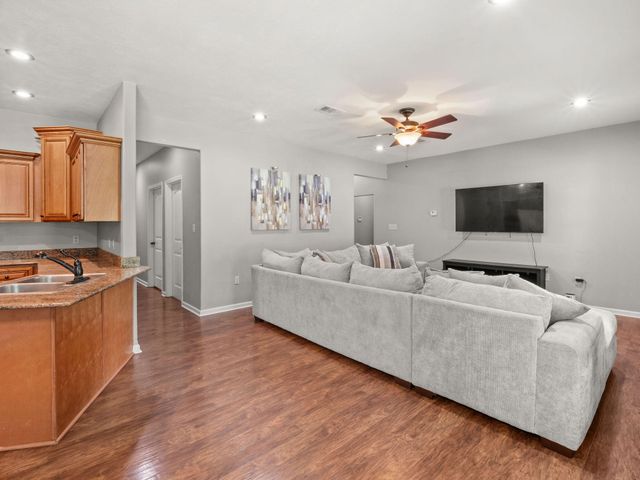 595 Lewis Perkins, Leesville, LA 71446