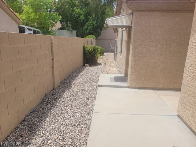 4013 Forest Knoll Lane, Las Vegas, NV 89129