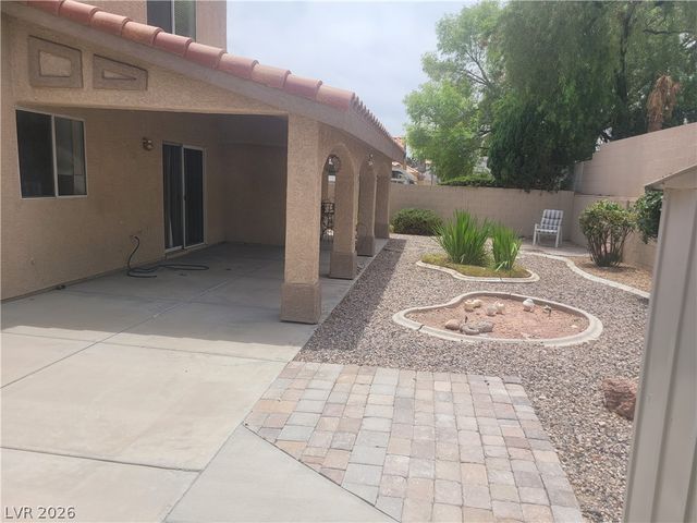 4013 Forest Knoll Lane, Las Vegas, NV 89129