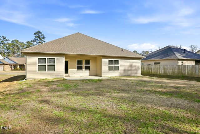 52 Woodwater Circle, Lillington, NC 27546