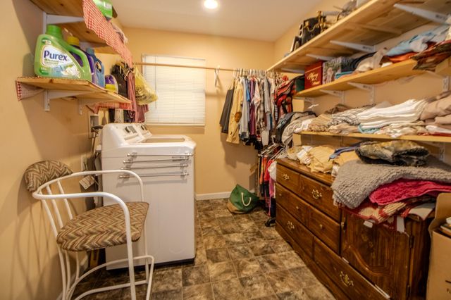 207 W Lake Street, Knox, IN 46534