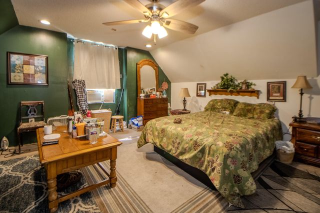 207 W Lake Street, Knox, IN 46534