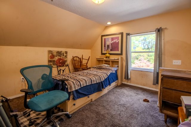 207 W Lake Street, Knox, IN 46534