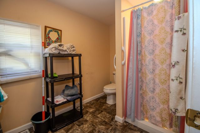 207 W Lake Street, Knox, IN 46534