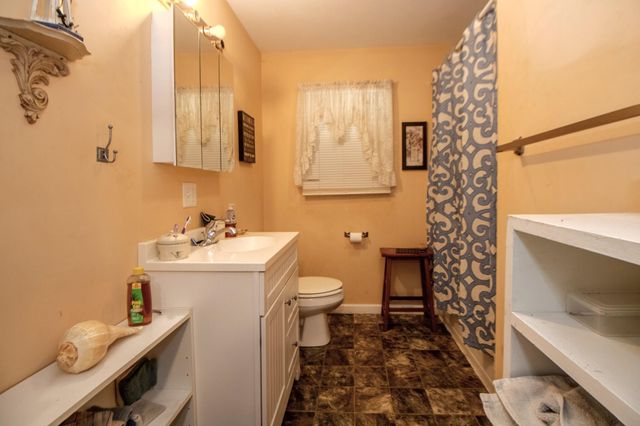 207 W Lake Street, Knox, IN 46534