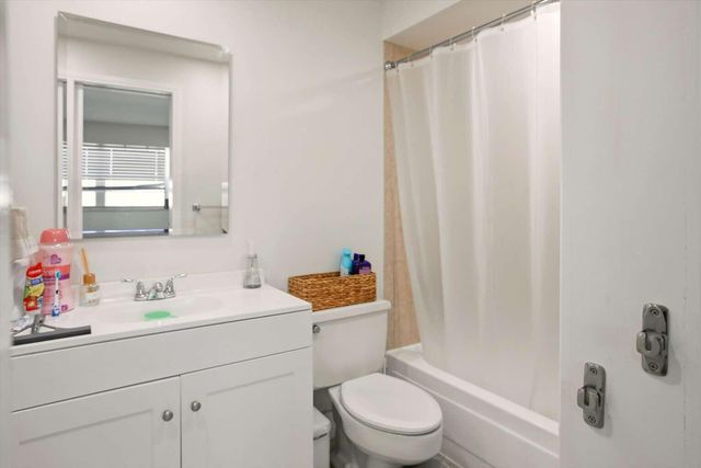 16750 NE 10th Avenue 312, North Miami Beach, FL 33162