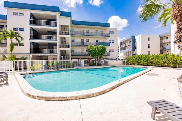 16750 NE 10th Avenue 312, North Miami Beach, FL 33162