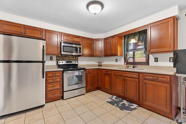 5931 Brigadier Drive, Cicero, NY 13039