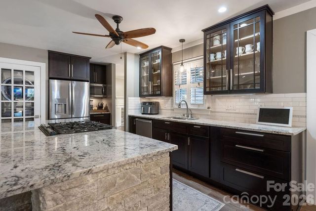 8038 Ritter Drive, Charlotte, NC 28270