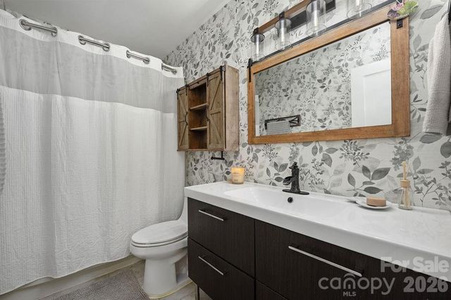 8038 Ritter Drive, Charlotte, NC 28270