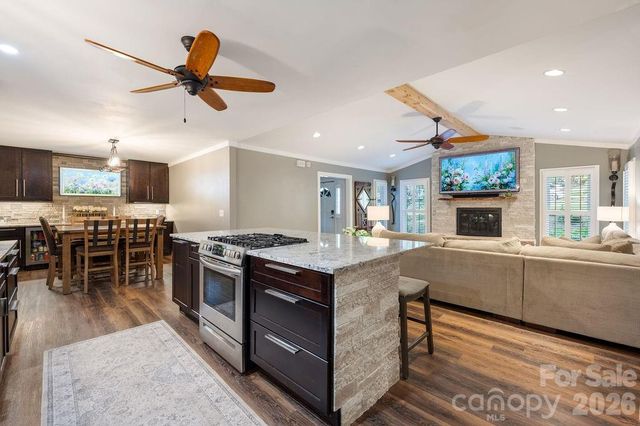 8038 Ritter Drive, Charlotte, NC 28270