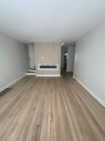 9755 S Maryland Avenue, Chicago, IL 60628