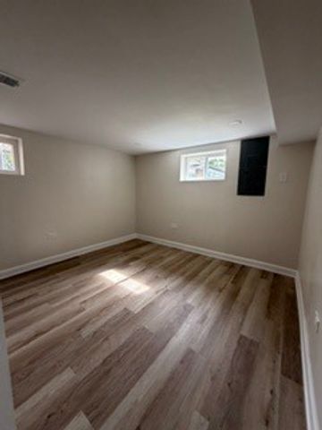 9755 S Maryland Avenue, Chicago, IL 60628