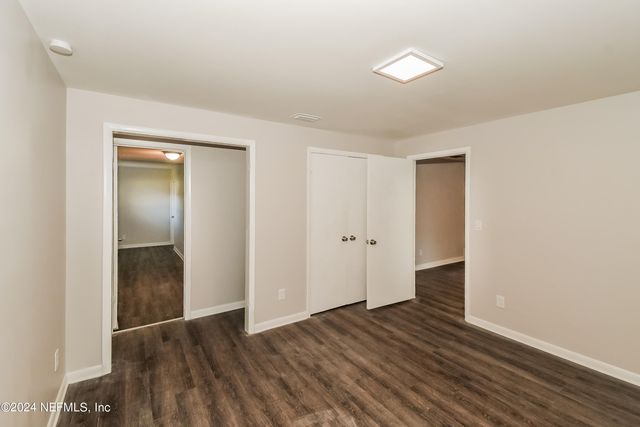 7070 PERKE Drive, Jacksonville, FL 32210