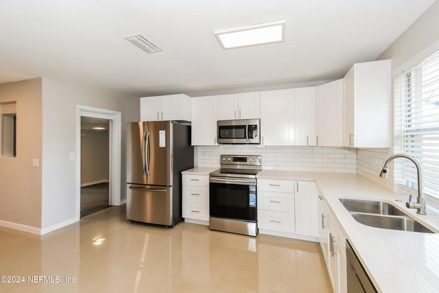 7070 PERKE Drive, Jacksonville, FL 32210