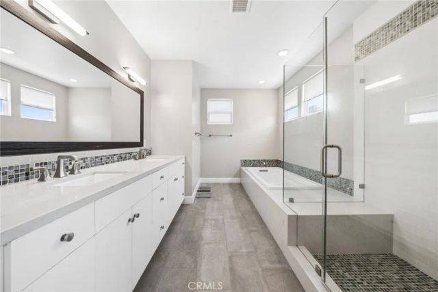 268 Palmer St, Costa Mesa, CA 92627