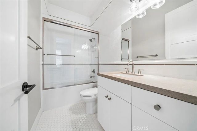 268 Palmer St, Costa Mesa, CA 92627