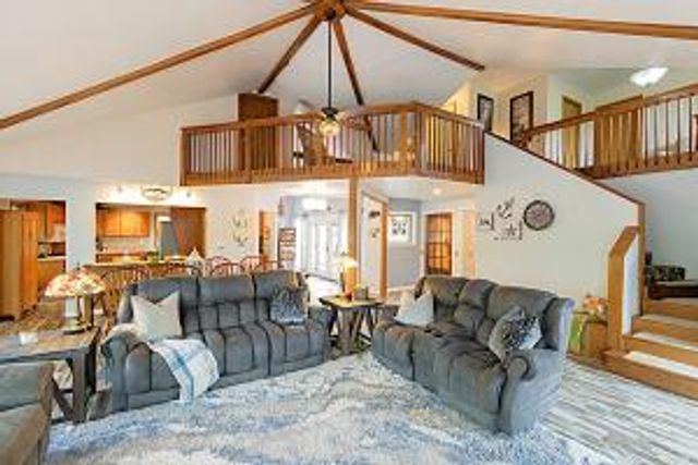18992 Eagle Point Road, Eagle Rock, MO 65641