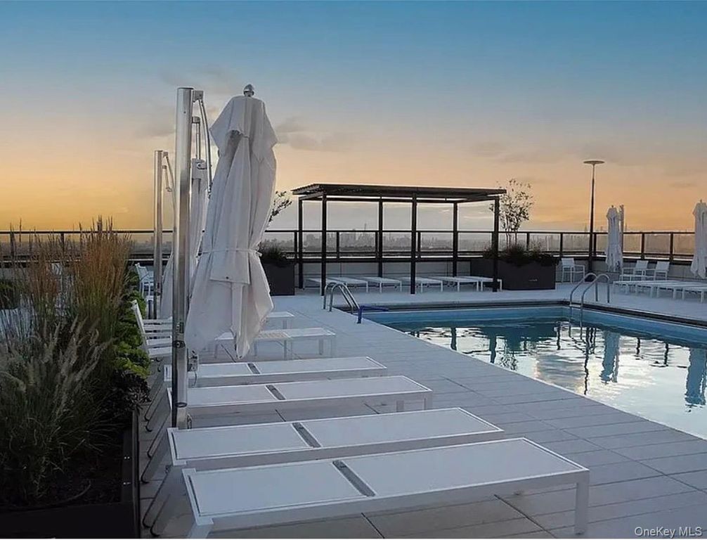 110-11 Queens Boulevard 25D, Forest Hills, NY 11375