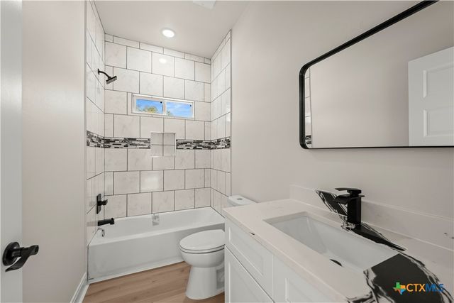 214 Spindletop Street, Gatesville, TX 76528