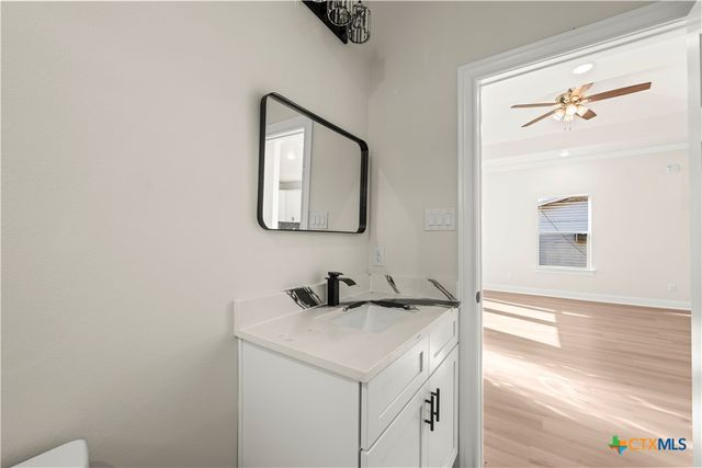 214 Spindletop Street, Gatesville, TX 76528