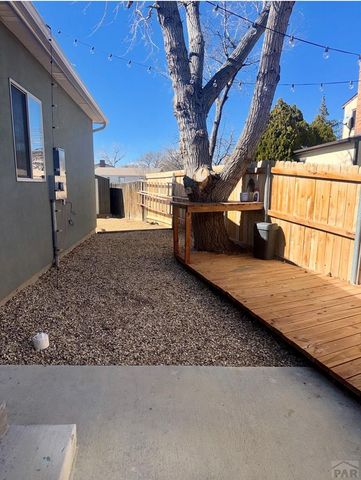 10 Heatherwood Lane, Pueblo, CO 81008