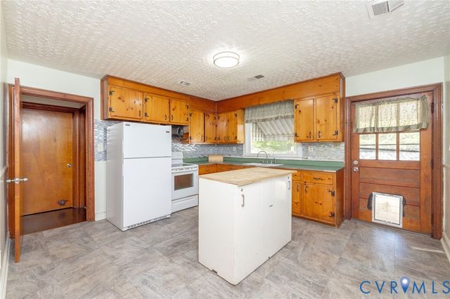 502 Delton Ave, Hopewell, VA 23860
