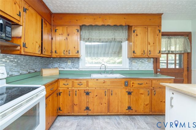 502 Delton Ave, Hopewell, VA 23860