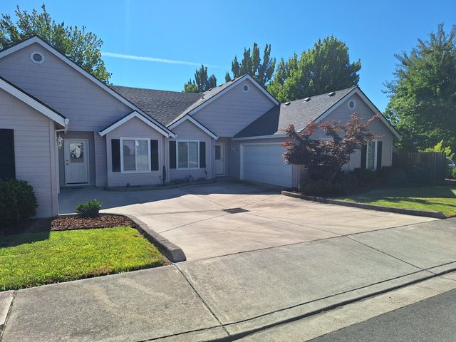 1537 Hartell Street, Medford, OR 97504