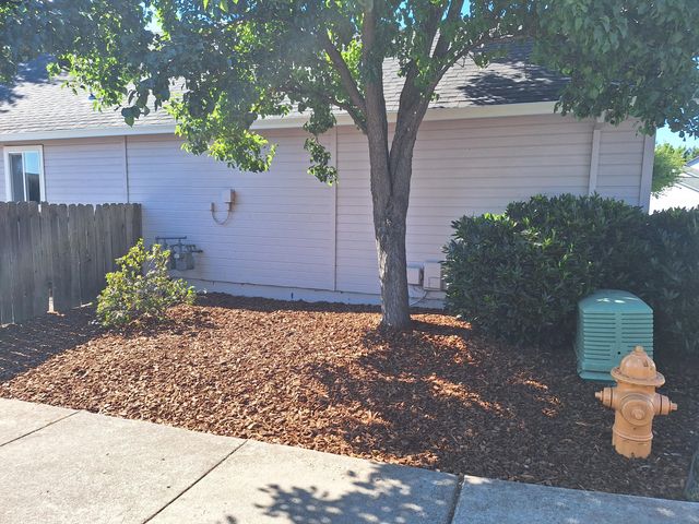 1537 Hartell Street, Medford, OR 97504