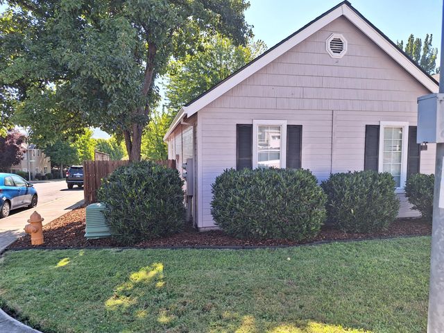 1537 Hartell Street, Medford, OR 97504