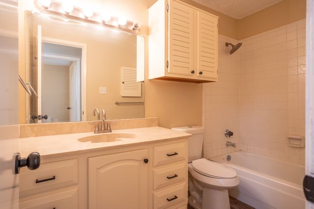 6707 Ports O Call Drive, Rowlett, TX 75088