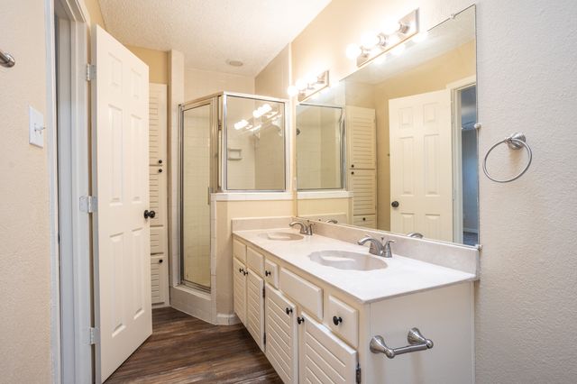 6707 Ports O Call Drive, Rowlett, TX 75088