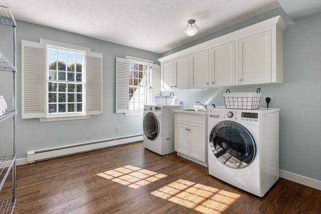 10 Queen Anne Rd, Hopkinton, MA 01748