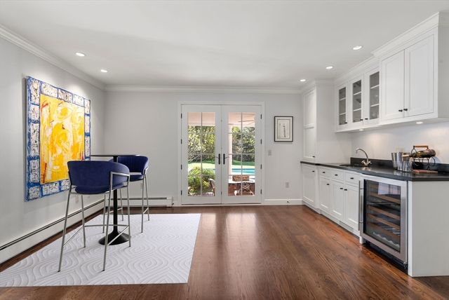 10 Queen Anne Rd, Hopkinton, MA 01748