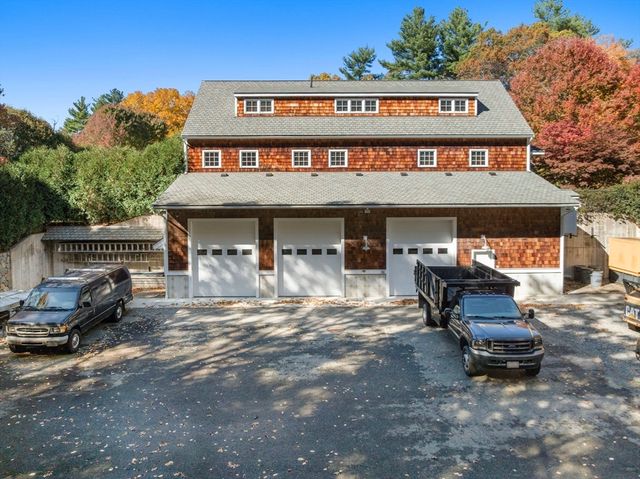 10 Queen Anne Rd, Hopkinton, MA 01748